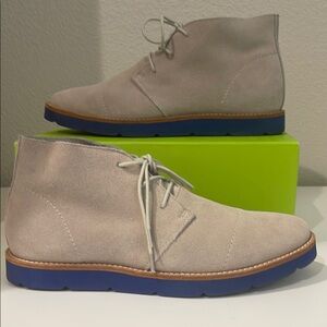 United Nude Light Gray Chukka Boots with Blue Sole